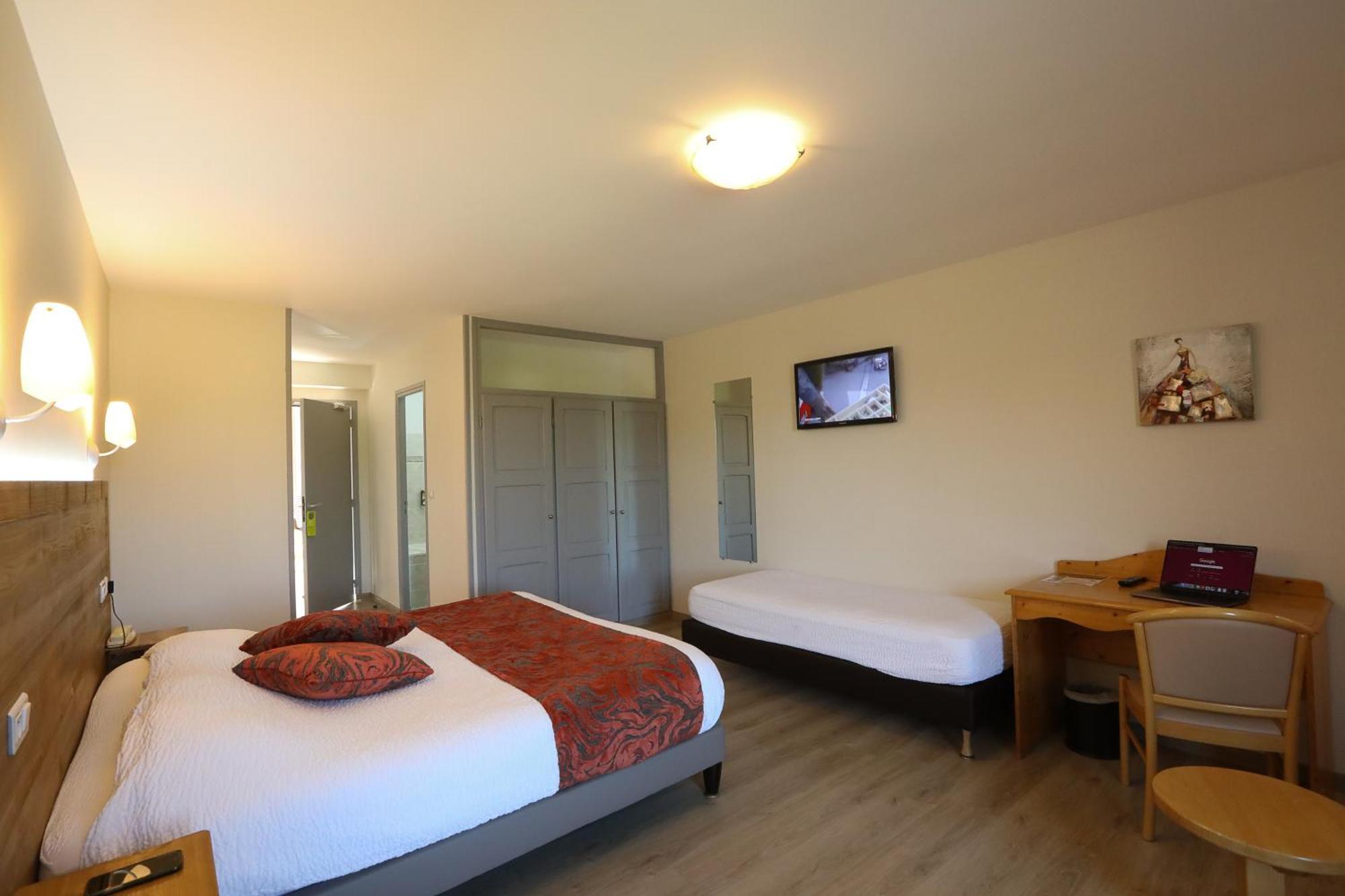 Logis Hotel Spa Restaurant Le Provence Lanarce Exterior foto
