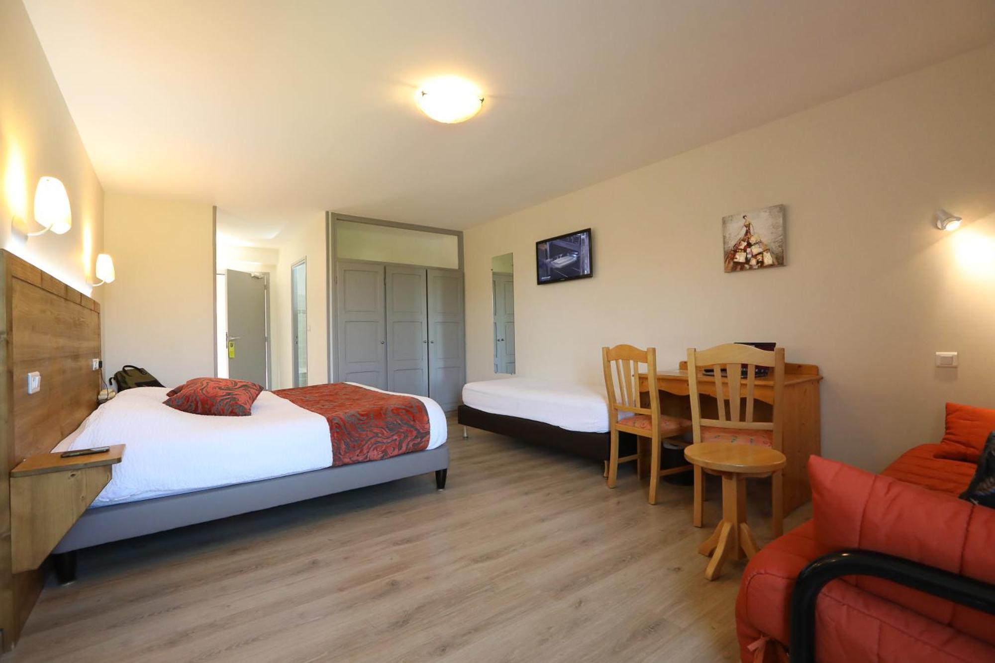 Logis Hotel Spa Restaurant Le Provence Lanarce Exterior foto